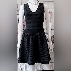 Sandro Cotton blend Ribbed Knit Ruched dress in black color Sandro size 4
